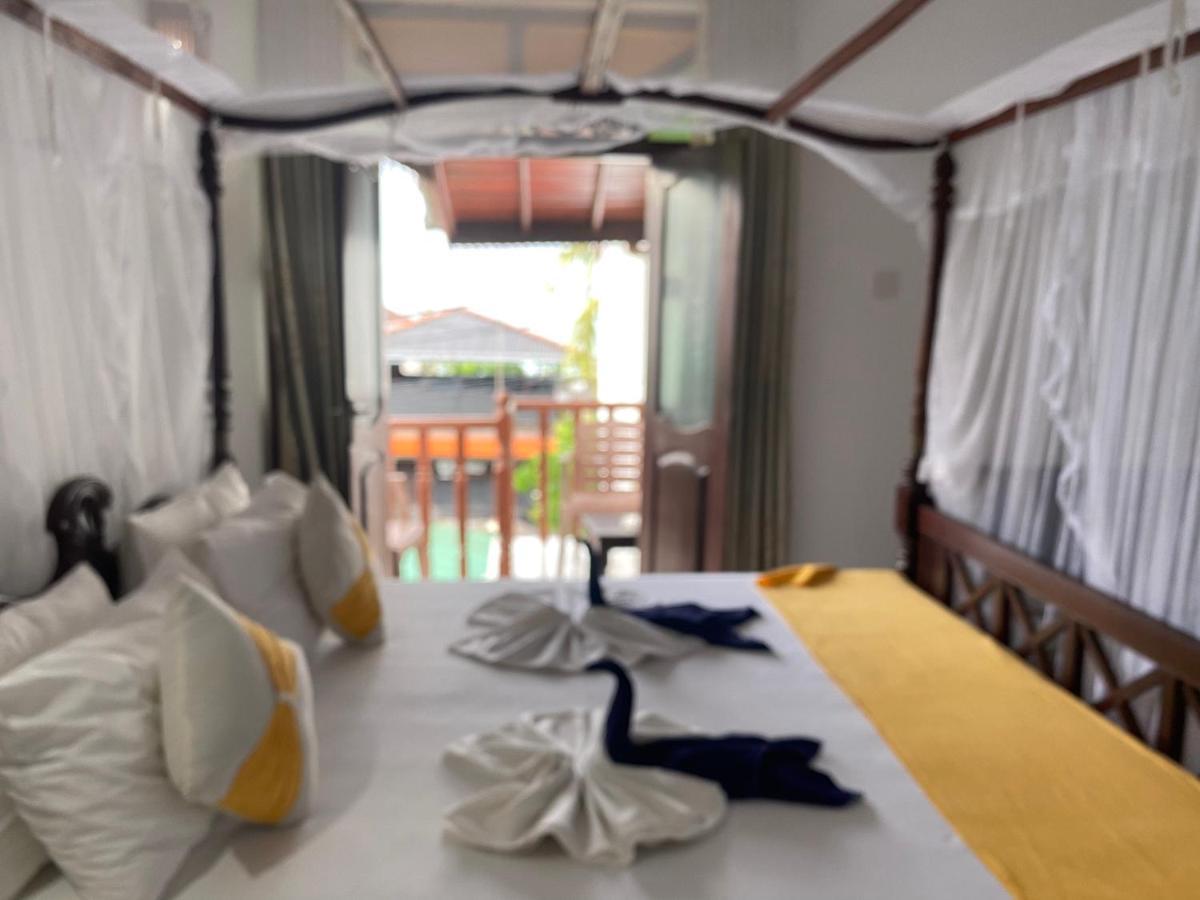 אונה ואטונה Flamingo Guest House מראה חיצוני תמונה