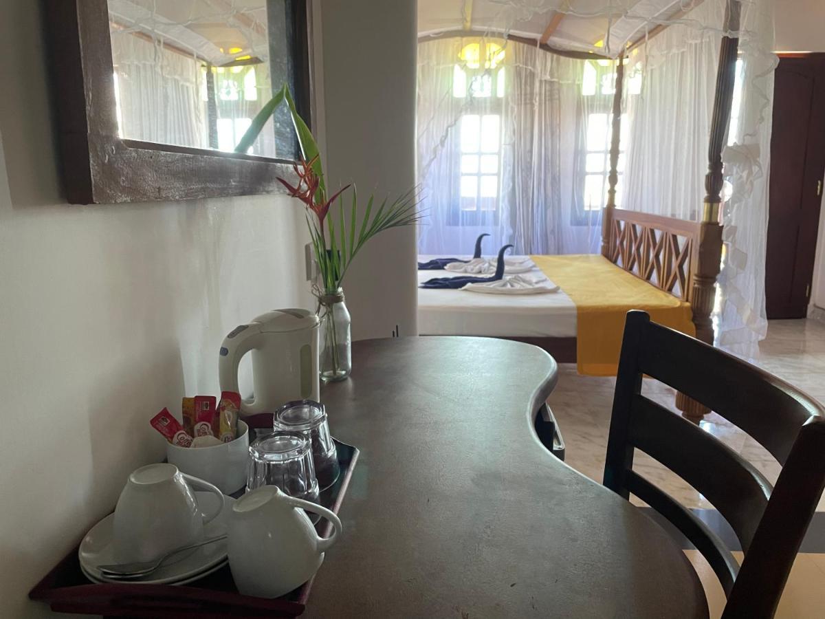 אונה ואטונה Flamingo Guest House מראה חיצוני תמונה