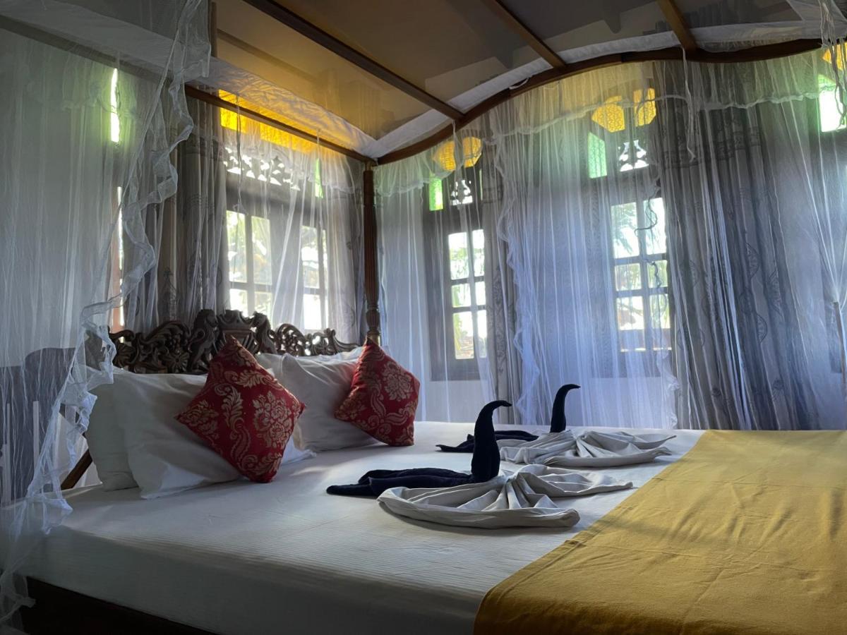 אונה ואטונה Flamingo Guest House מראה חיצוני תמונה