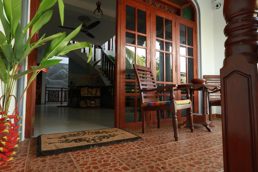 אונה ואטונה Flamingo Guest House מראה חיצוני תמונה