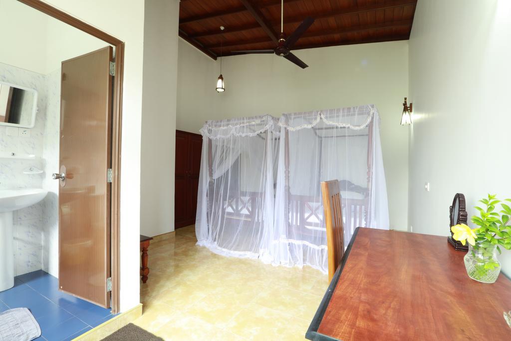 אונה ואטונה Flamingo Guest House מראה חיצוני תמונה