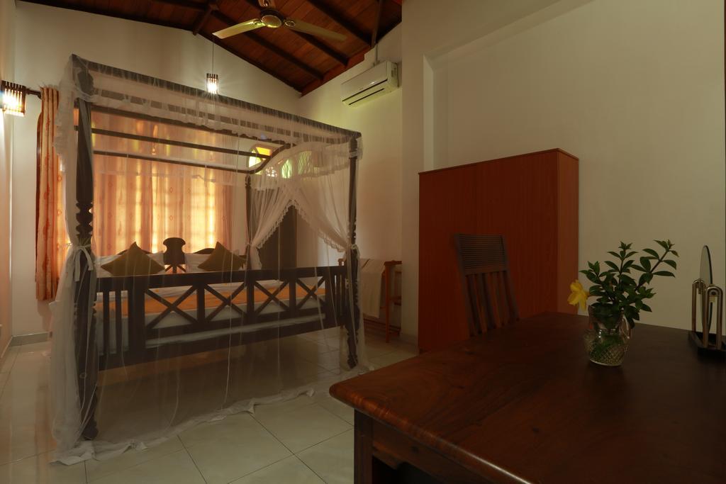 אונה ואטונה Flamingo Guest House מראה חיצוני תמונה