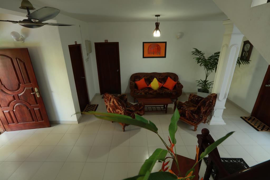 אונה ואטונה Flamingo Guest House מראה חיצוני תמונה