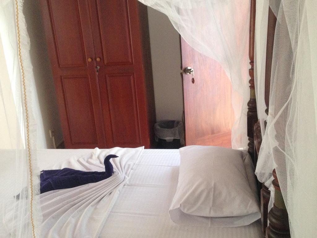 אונה ואטונה Flamingo Guest House מראה חיצוני תמונה