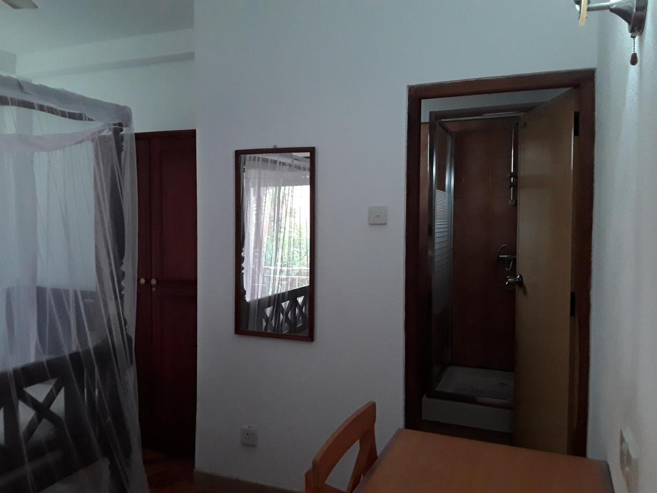 אונה ואטונה Flamingo Guest House מראה חיצוני תמונה