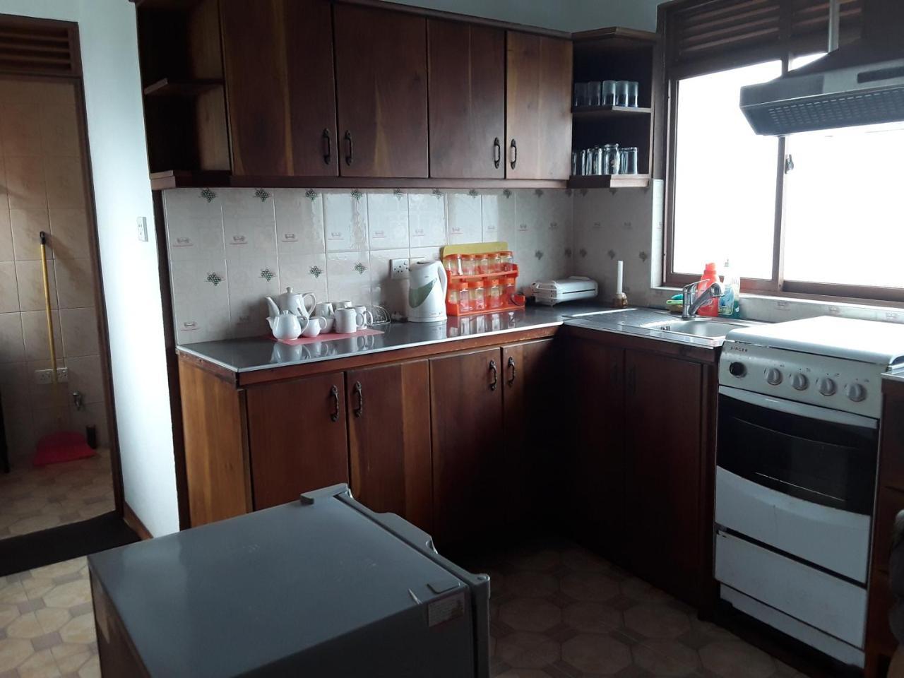 אונה ואטונה Flamingo Guest House מראה חיצוני תמונה